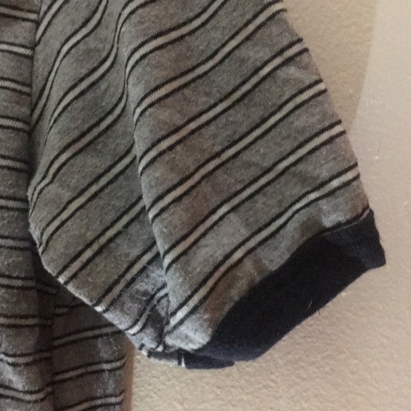 Brandy Melville alien shirt - Picture 3 of 5